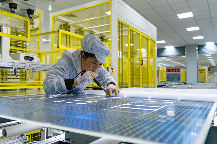 فيدونغ، آنهوي: قاعدة لإنتاج الوحدات الكهروضوئية في الصين