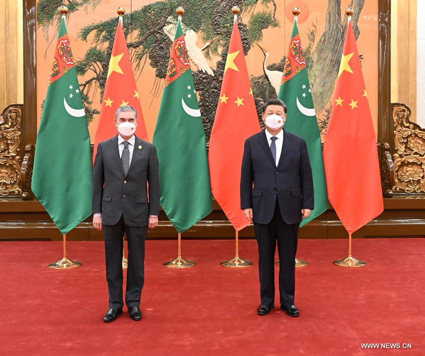 الرئيس شي يلتقي نظيره التركماني ويدعو إلى تعميق التعاون الثنائي بين البلدين