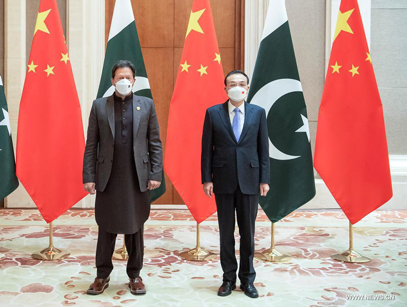 رئيس مجلس الدولة الصيني يشدد على التعاون العملي مع باكستان