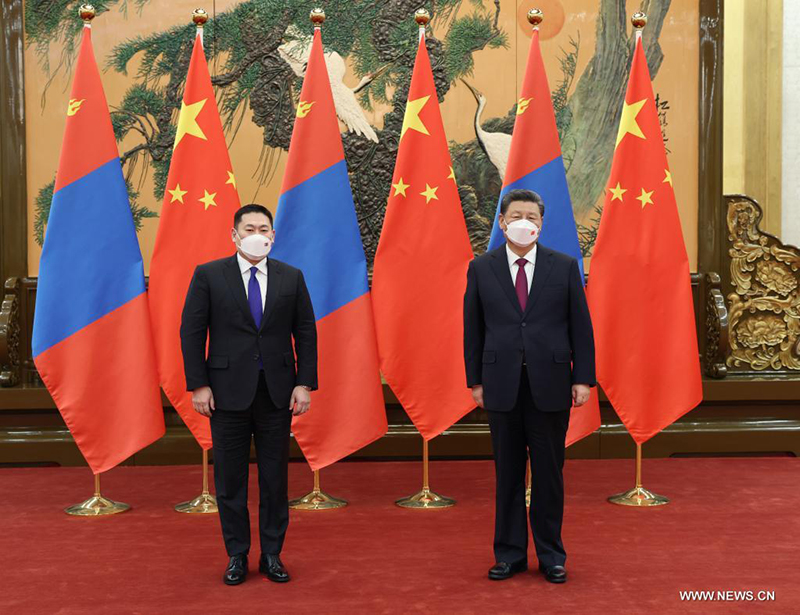 شي يلتقي رئيس وزراء منغوليا بشأن الارتقاء بالعلاقات