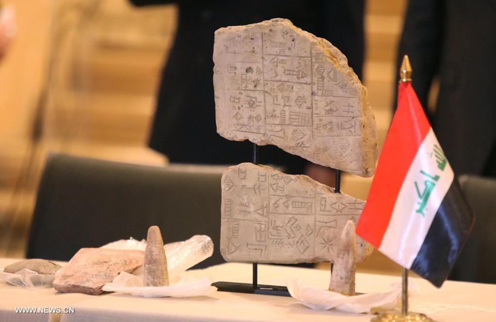 العراق يستعيد 337 قطعة أثرية مسروقة من لبنان