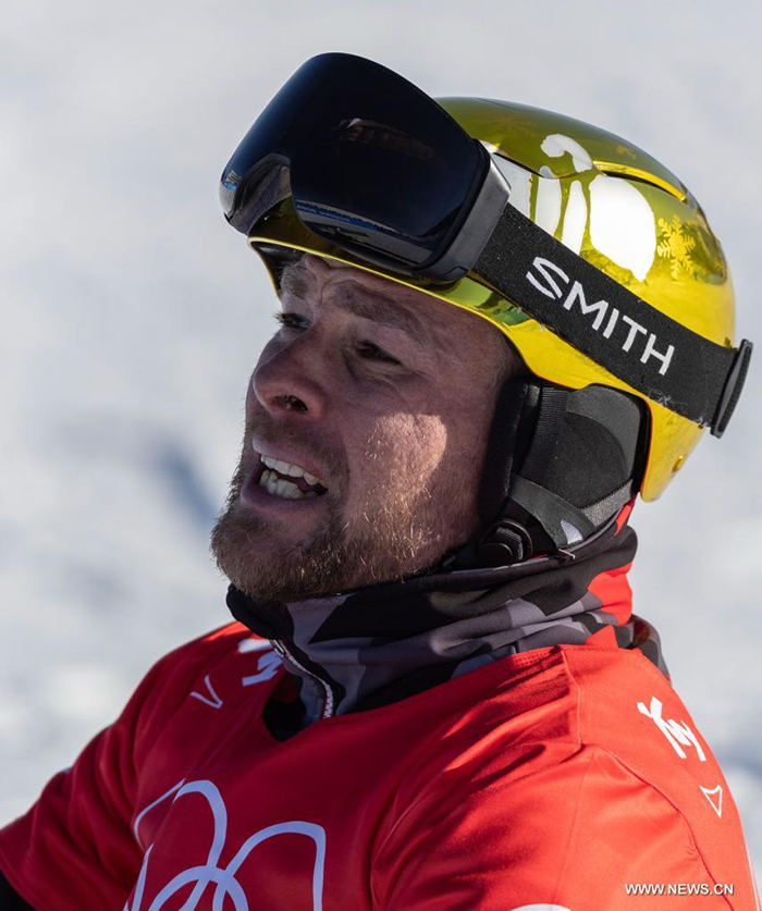 النمساوي بنجامين كارل يحصل على ذهبية سباق التزلج على الجليد العملاق المتوازي في دورة الألعاب الأولمبية الشتوية 2022 في بكين