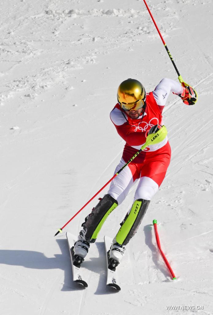 النمساوي سترولز يكرر إنجاز والده ويحرز ذهبية التزلج الألبي في أولمبياد بكين