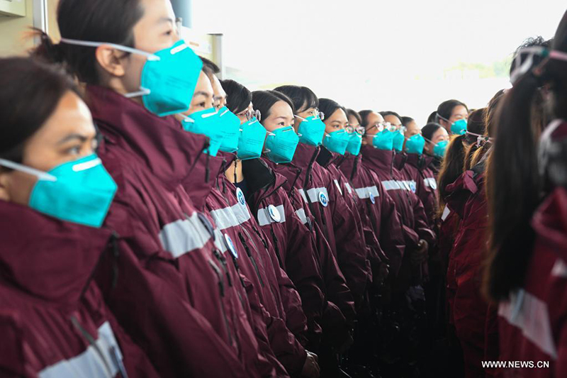 البر الرئيسي الصيني يرسل فريقا طبيا لمساعدة هونغ كونغ في مكافحة كوفيد-19