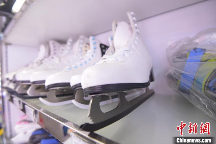 أولمبياد بكين الشتوية حفزت مبيعات منتجات التزلج في ايوو