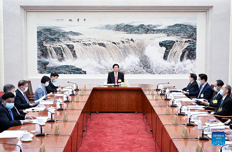 أعلى هيئة تشريعية في الصين تبدأ جلسة لجنتها الدائمة
