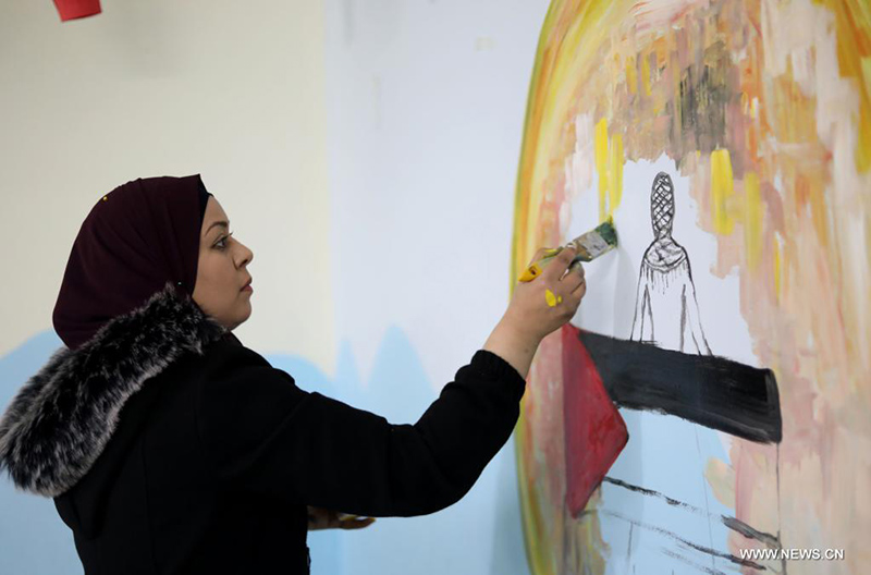 مقالة : فنانون فلسطينيون يحولون جدران مخيماتهم إلى لوحات جمالية للتعبير عن واقع قضيتهم
