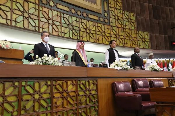 كلمة وانغ يي في الجلسة الافتتاحية لاجتماع مجلس وزراء خارجية الدول الأعضاء في منظمة التعاون الإسلامي