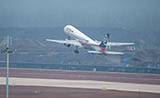 أول مطار شحن محترف في الصين يكمل رحلة تجريبية كاملة
