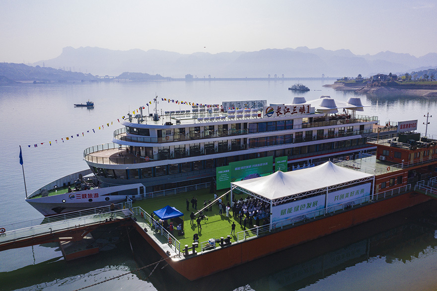 تدشين أكبر سفينة سياحية كهربائية في العالم في نهر اليانغتسي