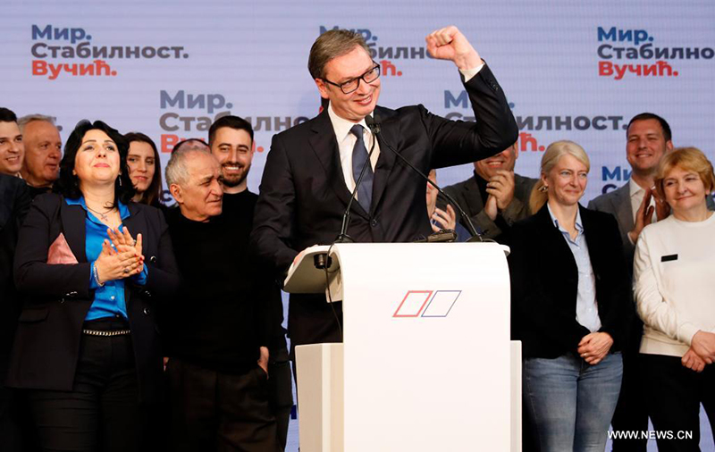 الرئيس الصربي فوسيتش يعلن فوزه بولاية ثانية