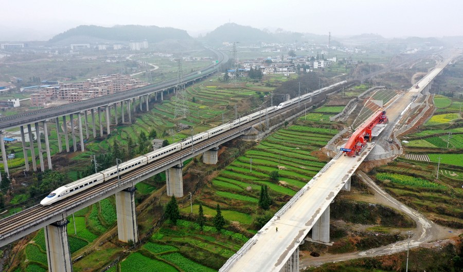 نحو 16.7 مليار دولار ... استثمارات الصين في الأصول الثابتة للسكك الحديدية خلال الربع الأول من عام 2022