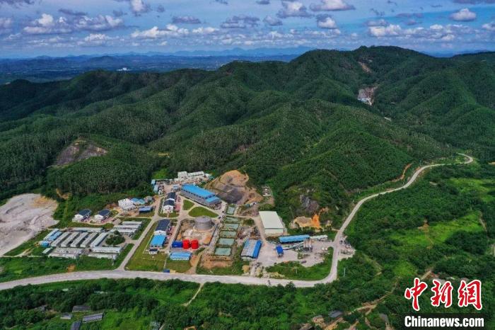 جيانغمن،قوانغدونغ: بناء قاعدة تجارب نيوترينو 