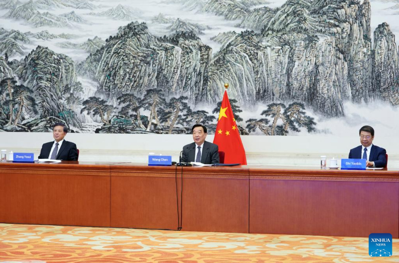 الصين وتايلاند تتعهدان بتعزيز التعاون بين الهيئتين التشريعيتين