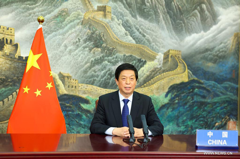 كبير المشرعين الصينيين يدعو إلى التعاون مع منظمة معاهدة الأمن الجماعي بشأن السلام والاستقرار