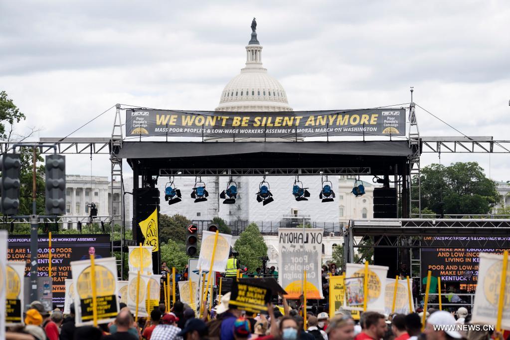 الآلاف يتجمعون في العاصمة الأمريكية واشنطن لحملة دعم الفقراء
