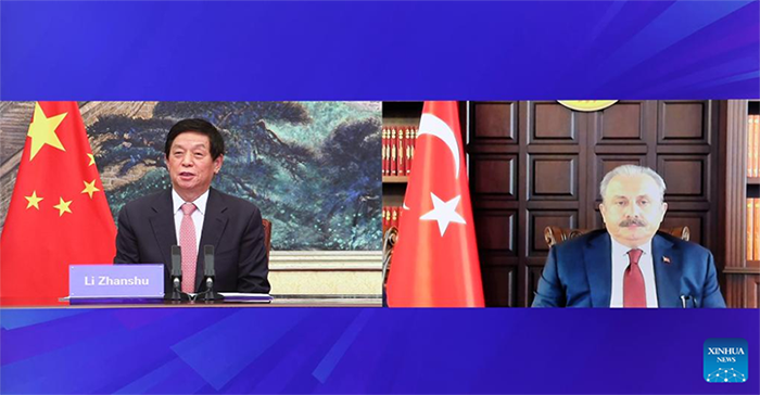 الصين وتركيا تتعهدان بتعزيز التعاون البرلماني