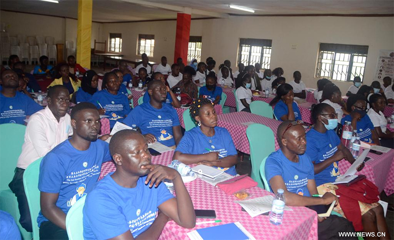 أوغندا تعزز تعليم اللغة الصينية في المرحلة الثانوية العليا