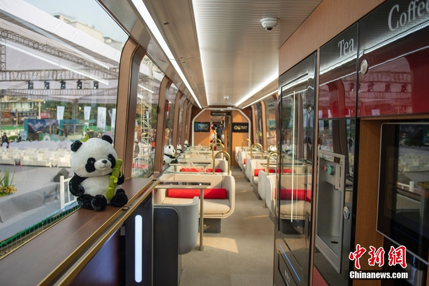 الصين تصنع أول قطار ركاب كهربائي مسنن السكك محلياً