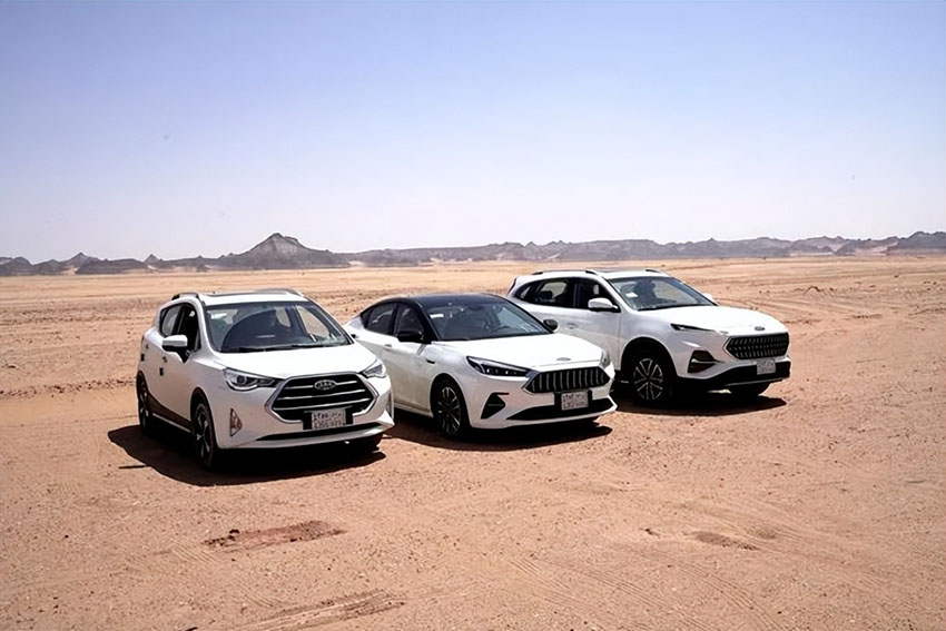 مجموعة JAC للسيارات تعزز تطويرها في الإمارات 