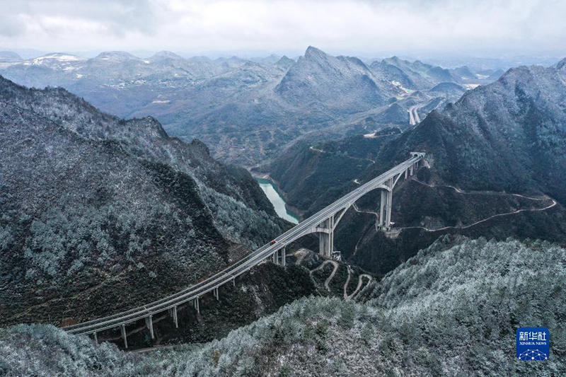 الصورة: افتتاح جسر قانشي الكبير في مقاطعة قويتشو الصينية