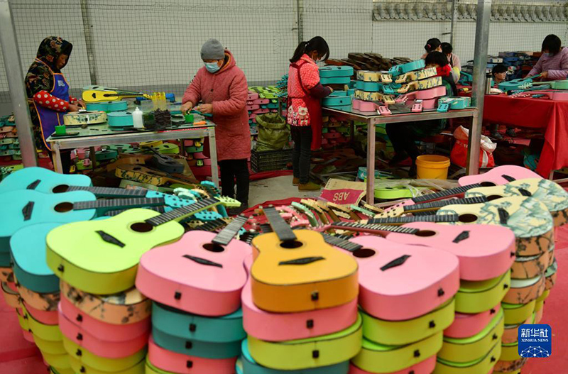 شيايي، خنان: صناعة الجيتار تساعد على تنشيط الريف