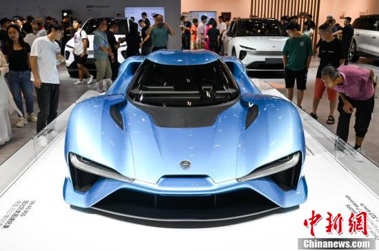 معرض الصناعة الذكية بتشونغتشينغ يعرض سيّارات مستقبلية