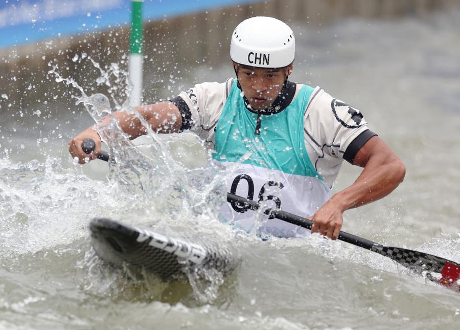 الصيني شيه يفوز بذهبية سباق قوارب الكانوي في آسياد هانغتشو