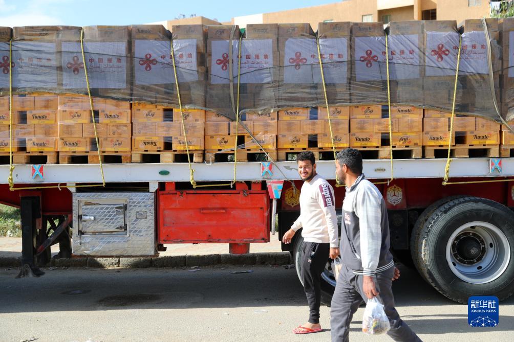 الصين ترسل مساعدات إنسانية طارئة إلى غزة عبر مصر