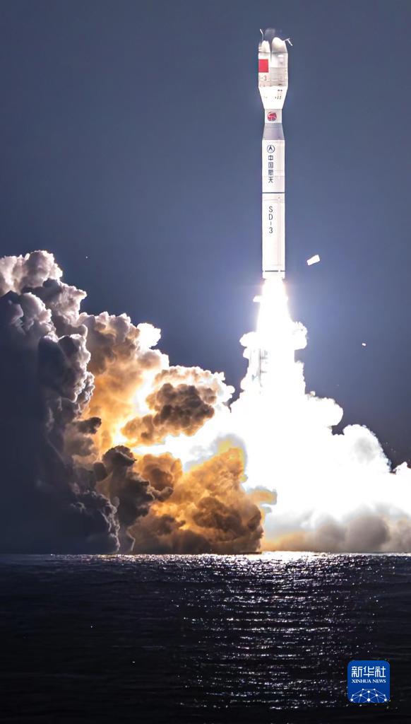 على متن الصاروخ الحامل