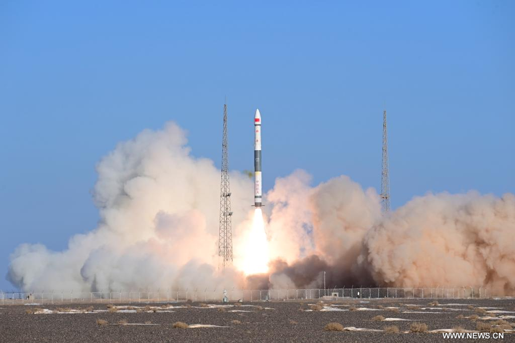 الصين تطلق أربعة أقمار صناعية للأرصاد الجوية إلى الفضاء