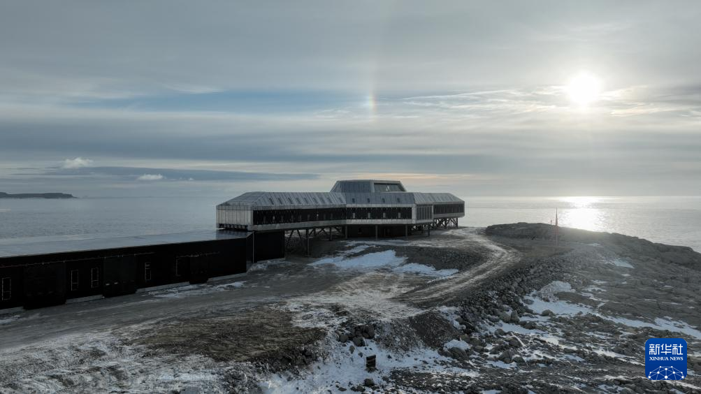 محطة تشينلينغ الصينية في القارة القطبية الجنوبية تبدأ العمل