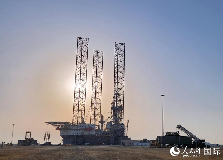 انشاء حوض ضخم لبناء السفن في السعودية بتعاون صيني