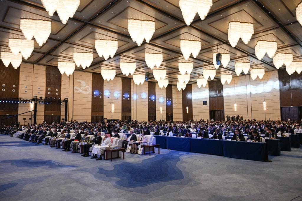 الصورة: افتتاح الدورة الـ11 لمؤتمر رجال الأعمال الصينيين والعرب