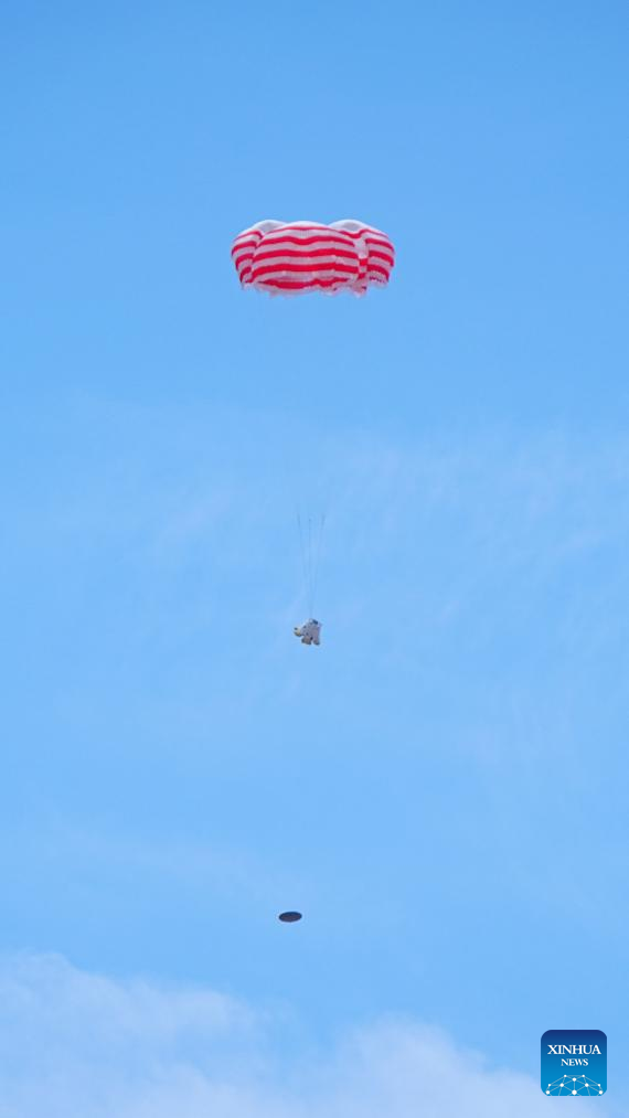 المركبة الفضائية المأهولة الصينية من الجيل الجديد تكمل اختبار طيران الهروب من الارتفاع صفر