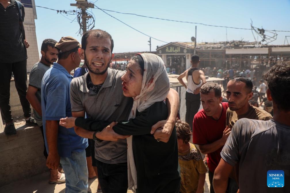 مقتل 34 فلسطينيا على الأقل في غارة إسرائيلية على مقهى في مدينة غزة