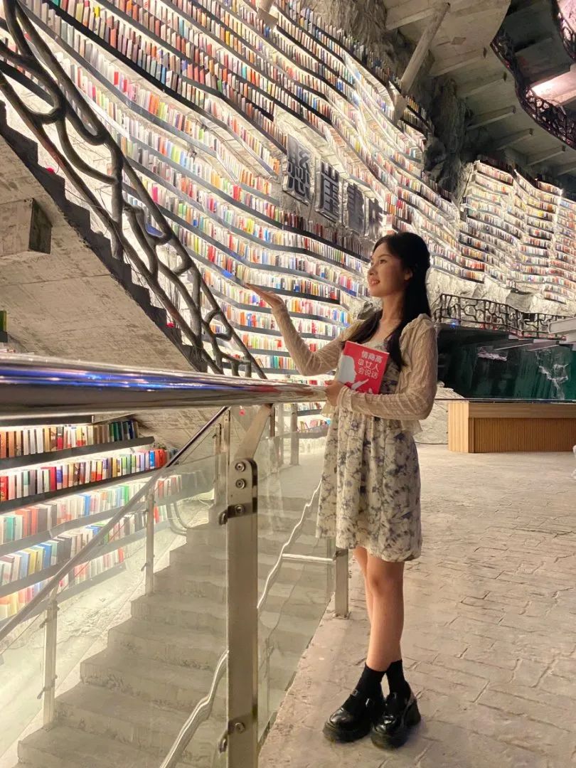 مكتبة الجرف بقوانغسي: عجائب طبيعية بروح انسانية