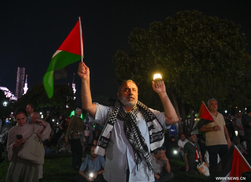 تظاهرة حاشدة في إسطنبول تندد بالعدوان الإسرائيلي على غزة