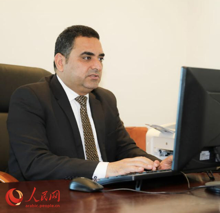 صحفي مصري: العالم بحاجة لروح شنغهاي لتجاوز أزماته