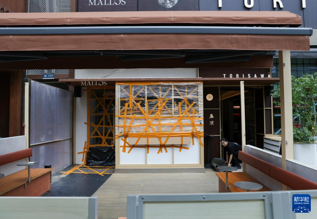 قوانغدونغ الصينية ترفع مستوى الاستجابة الطارئة إلى أعلى مستوى مع اقتراب الإعصار