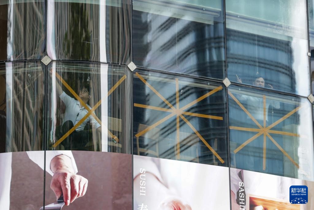 قوانغدونغ الصينية ترفع مستوى الاستجابة الطارئة إلى أعلى مستوى مع اقتراب الإعصار