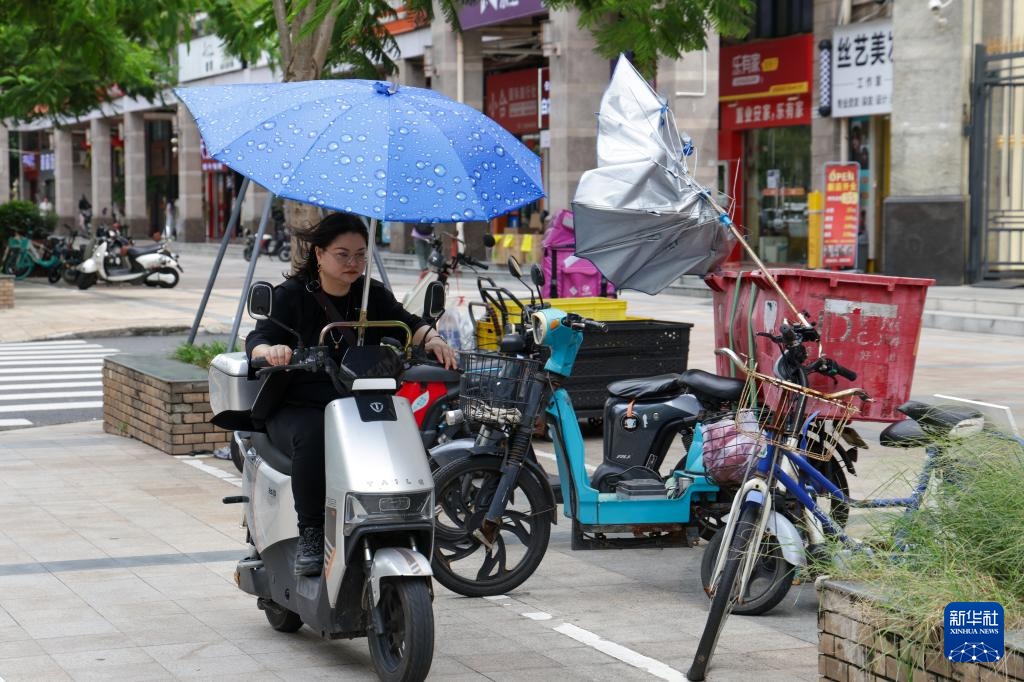قوانغدونغ الصينية ترفع مستوى الاستجابة الطارئة إلى أعلى مستوى مع اقتراب الإعصار