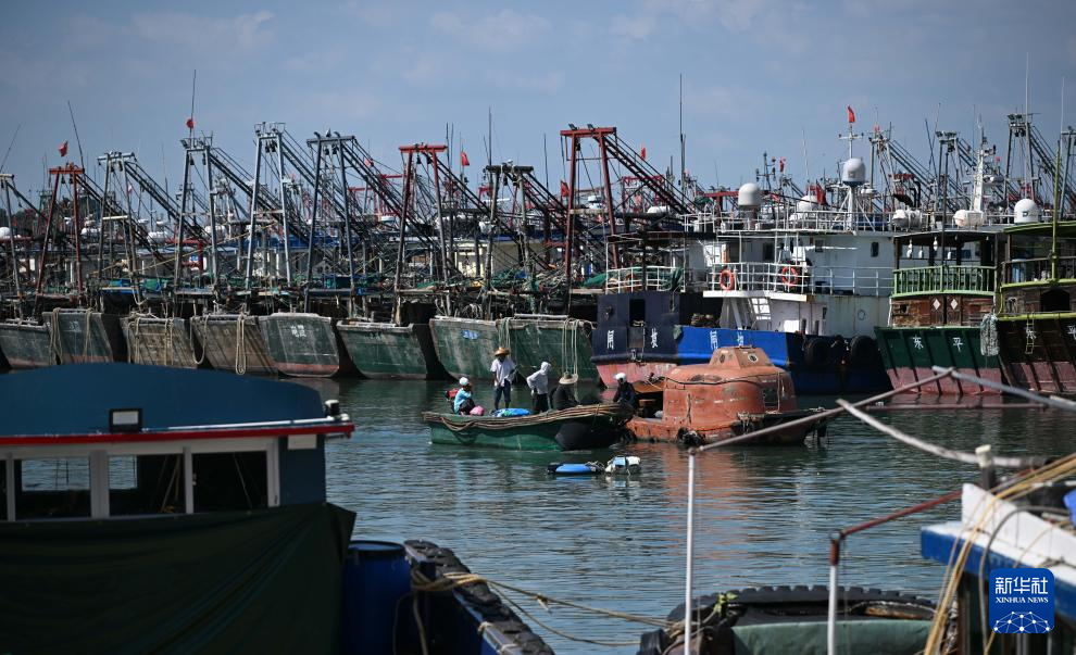 قوانغدونغ الصينية ترفع مستوى الاستجابة الطارئة إلى أعلى مستوى مع اقتراب الإعصار