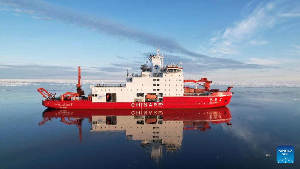 كاسحة الجليد الصينية (شيويلونغ 2) تعود إلى شانغهاي بعد بعثة استكشافية في المحيط القطبي الشمالي