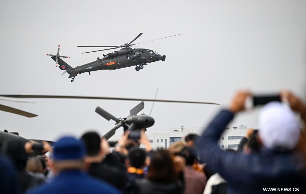 معرض الصين الدولي للمروحيات في بلدية تيانجين بشمالي الصين