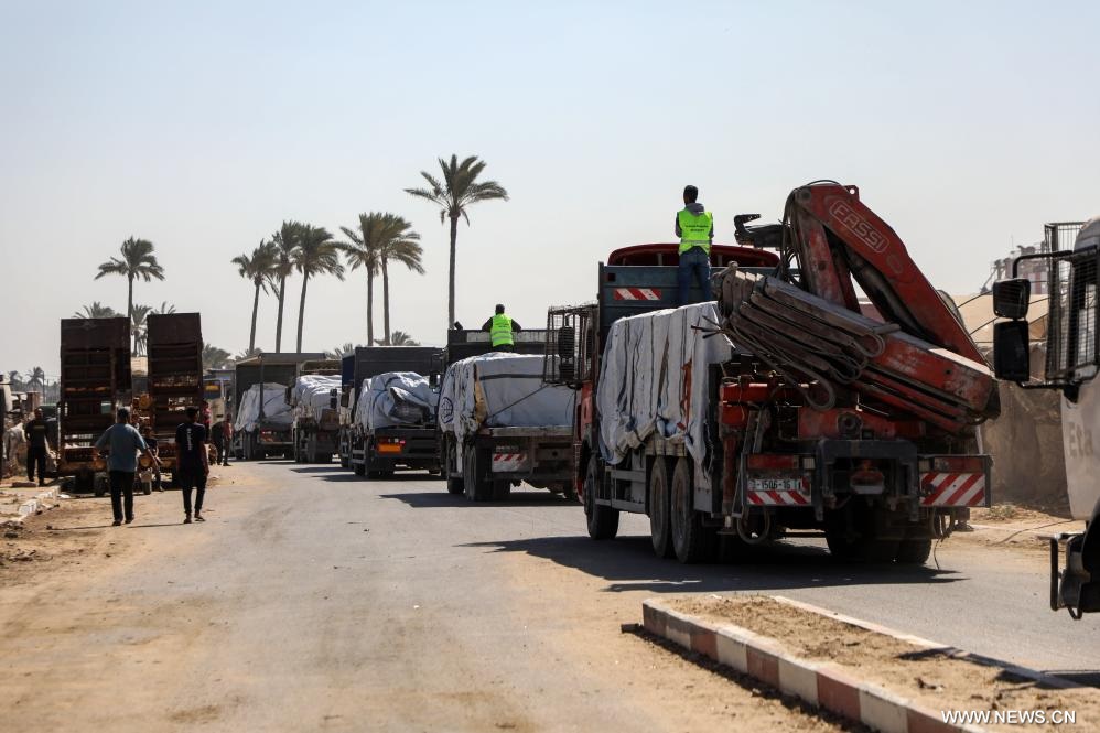 إمدادات إغاثية تصل إلى قطاع غزة