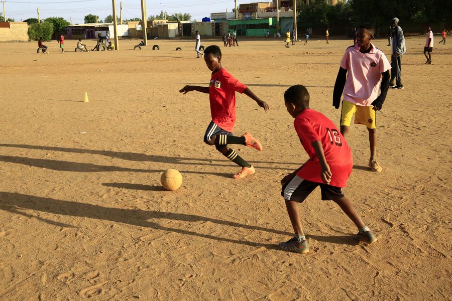 مقالة: الملاعب الترابية في الخرطوم.. علاج جماعي من صدمة الحرب