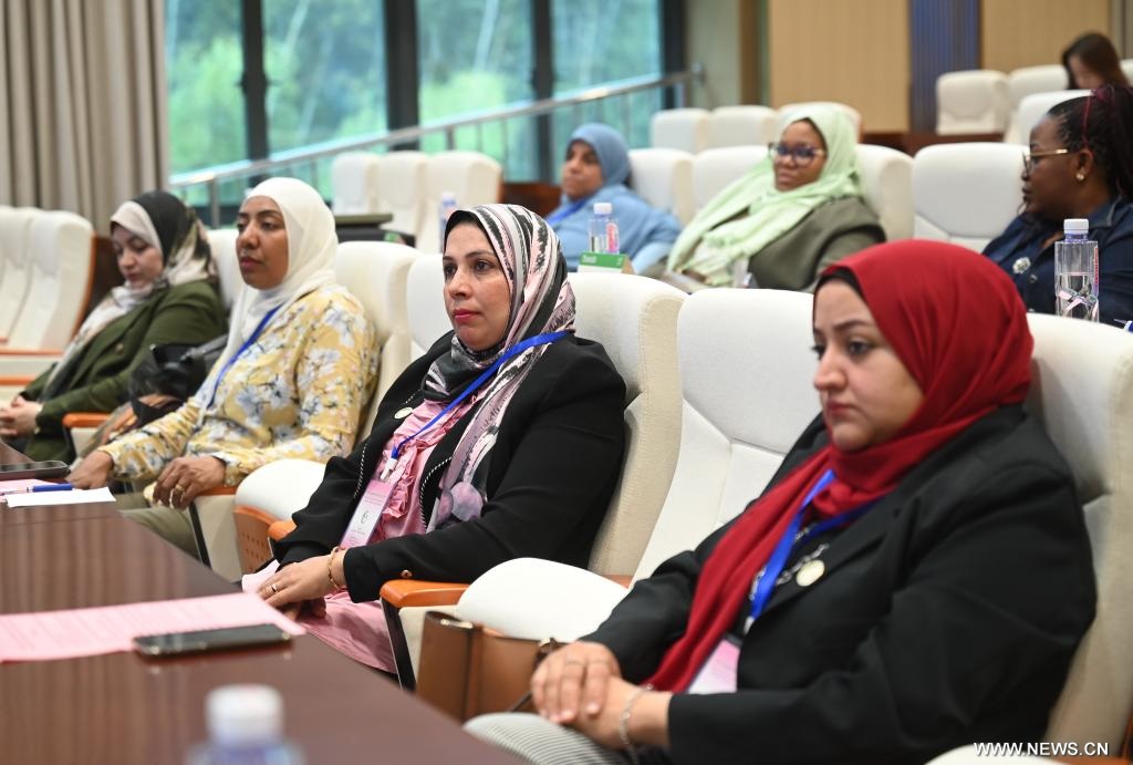 دورة تدريبية بشأن التخفيف من حدة الفقر للنساء في الدول النامية في جنوب شرقي الصين