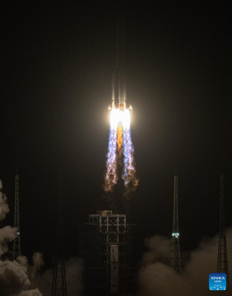 الصين تطلق قمراً اصطناعياً جديداً لاختبار تكنولوجيا الاتصالات