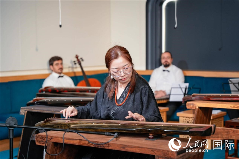 دبي تستضيف حفلاً موسيقياً صينياً عربياً مشتركاً